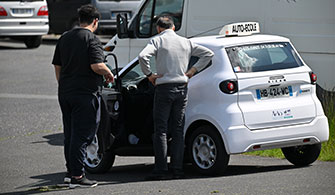 Apprendre à conduire avec l'action Projet emploi mobilité (PEM)